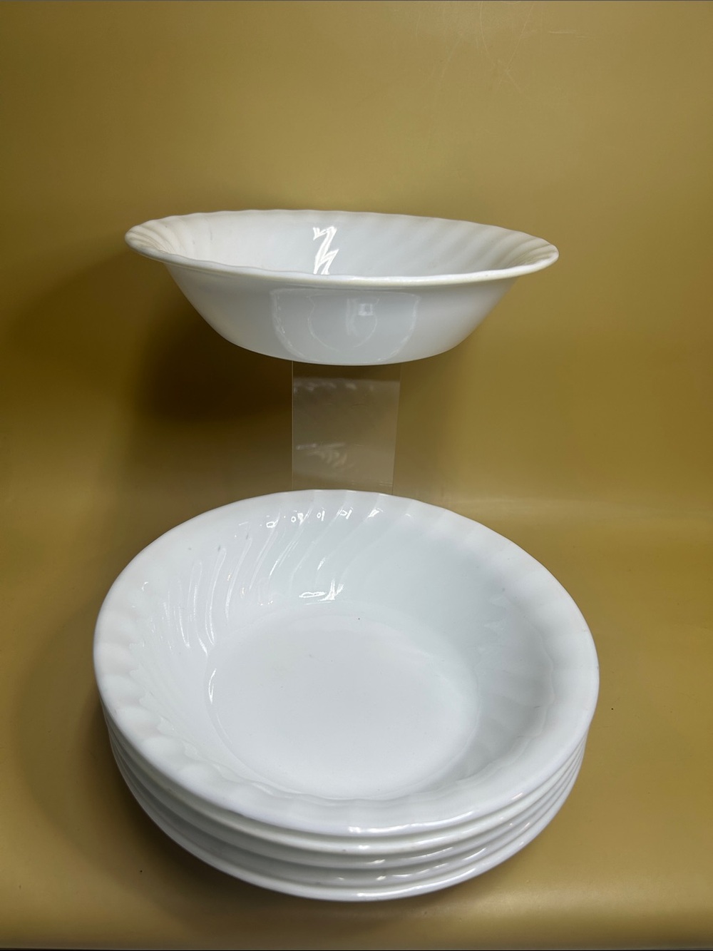 Corelle Enhancement White Swirl Design Dinnerware. Set of 6 pcs